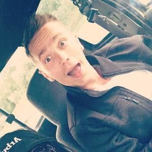 Meet your Posher, Connor